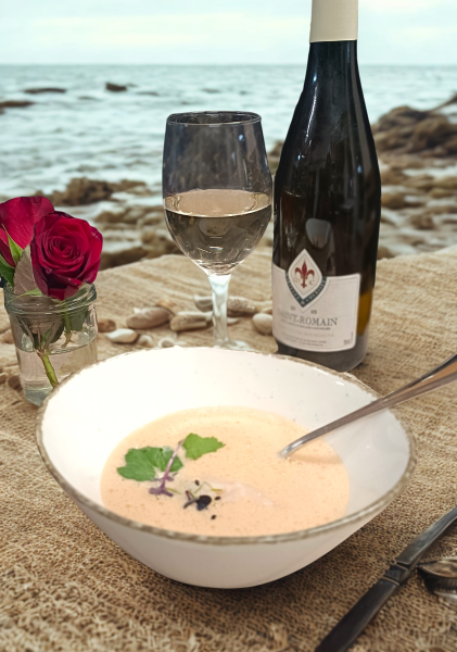 Krustentierschaumsuppe mit Vanille-Scampi und Yuzusaft